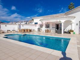 Chalet en venta en Algarrobo photo 0