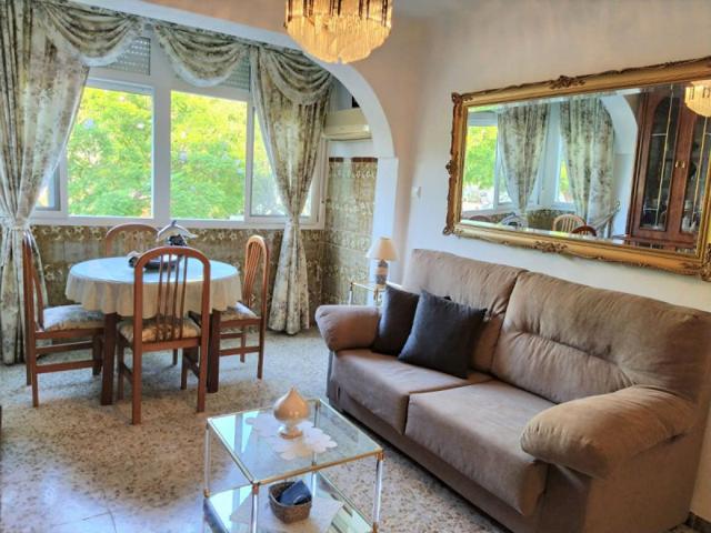 Piso en venta en Torremolinos, El Calvario photo 0