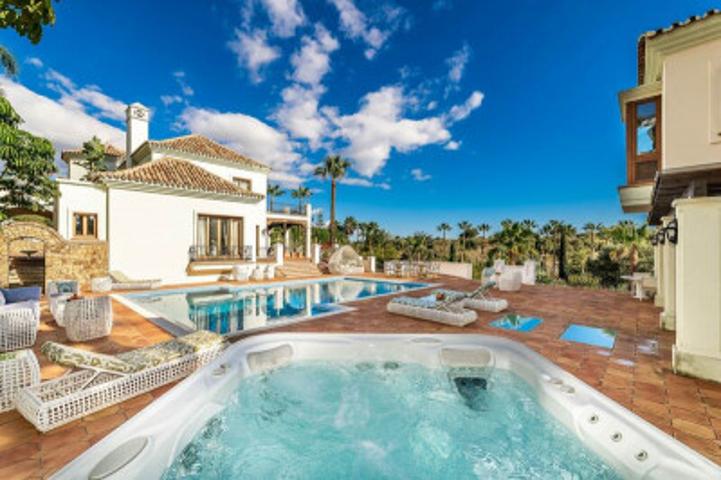 Chalet en venta en Benahavís, Altos del Paraiso photo 0