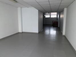 Local comercial en venta en El Vendrell, Centro photo 0