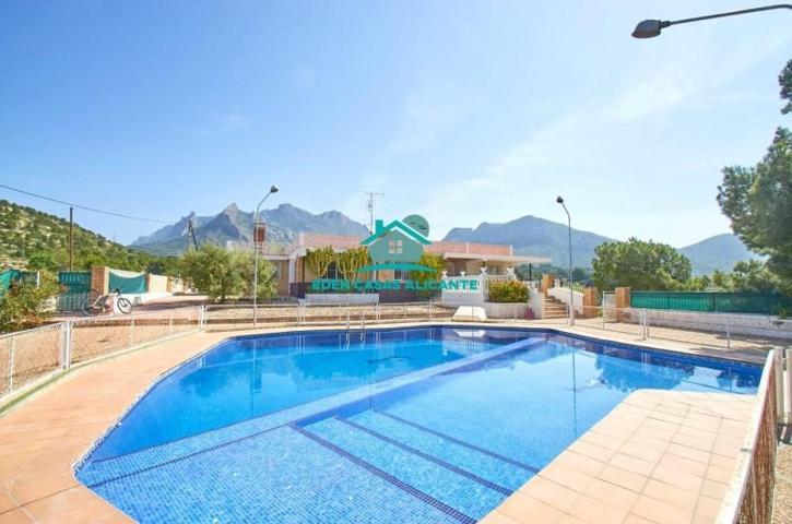 Casa con terreno en venta en Busot, Busot photo 0