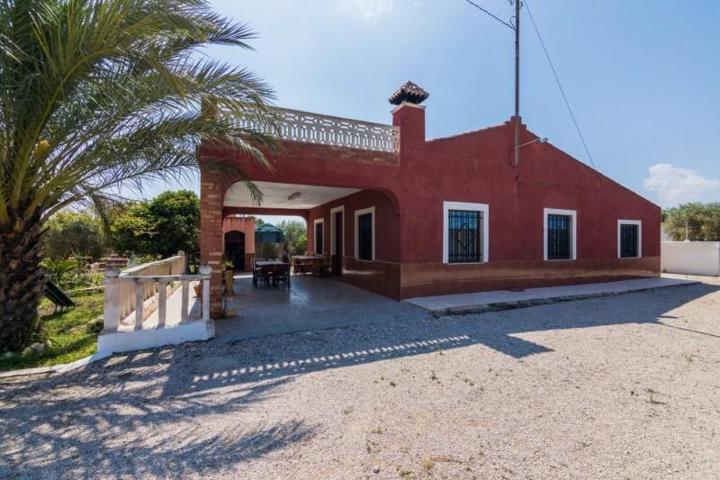 Casa con terreno en venta en Elche, Matola photo 0