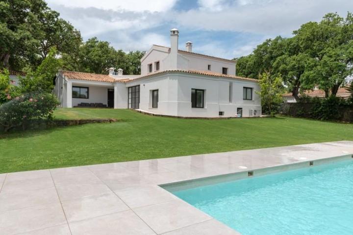 Chalet en venta en Sotogrande, Campo de Gibraltar photo 0