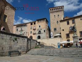 Edificio en venta en Segovia, Casco antiguo photo 0