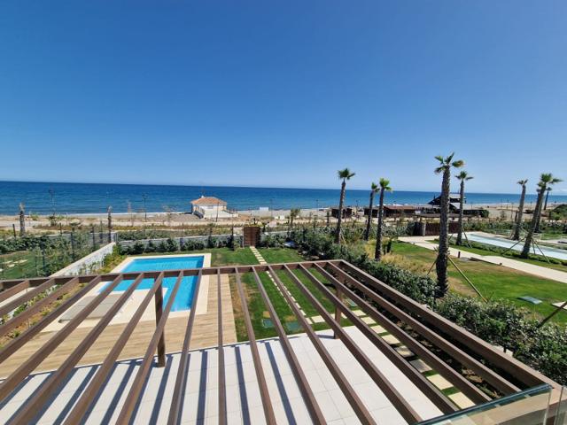 Chalet en venta en Estepona, Estepona East - Velaya photo 0