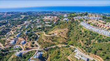 Terreno en venta en Marbella, Marbella Este - La Mairena photo 0