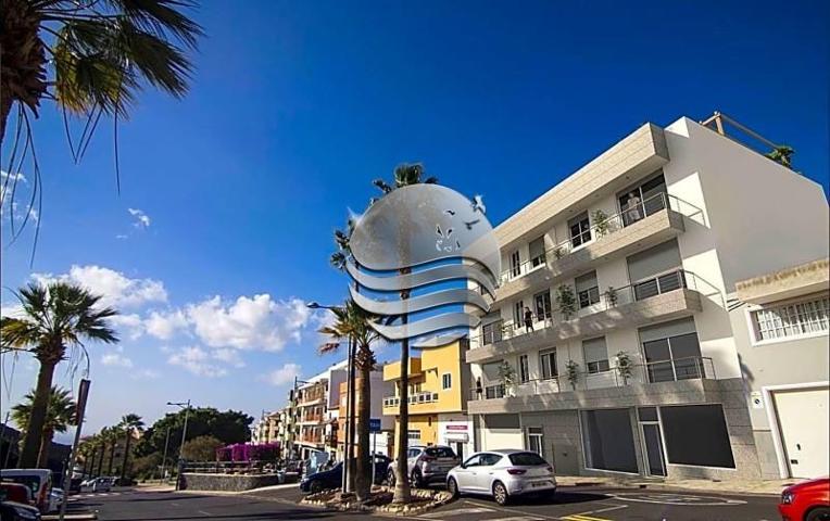 Local comercial en venta en Adeje, Calle Manuel Bello Ramos, 38670 photo 0