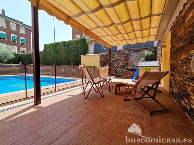 Chalet en venta en Linares, Calle Pintor Romero de Torres, 23700 photo 0