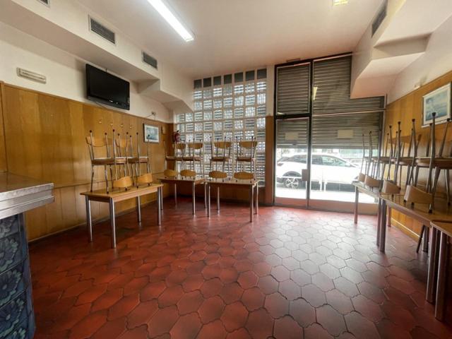 Local comercial en venta en Pamplona, Avenida de Villava, 31015 photo 0