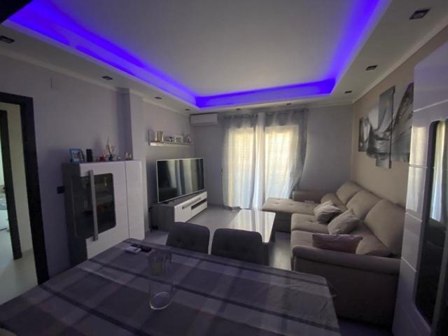 Piso en venta en Benalmádena, Puerto Marina photo 0