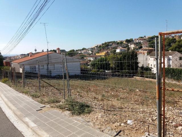 Terreno en venta en Segur de Calafell, Centro photo 0