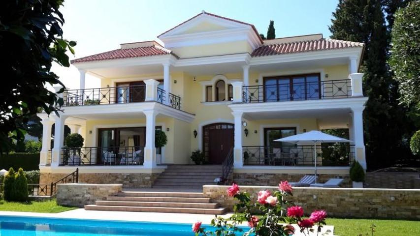 Chalet en venta en Marbella, Marbella Este - Hacienda las Chapas photo 0