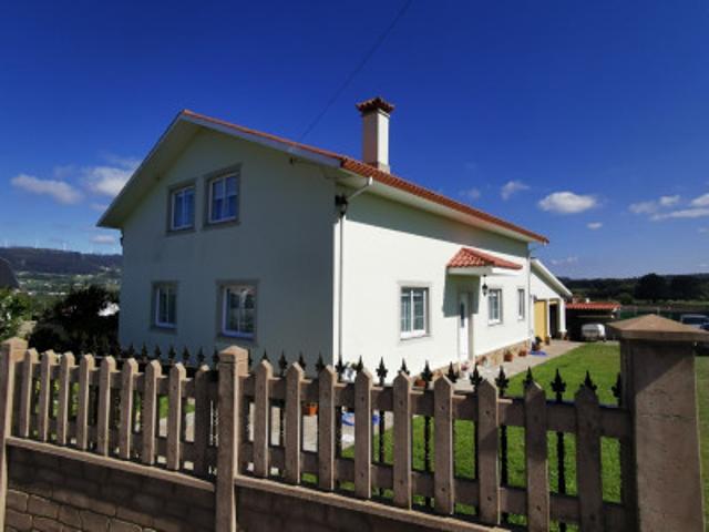 Casa en venta en Valdoviño photo 0