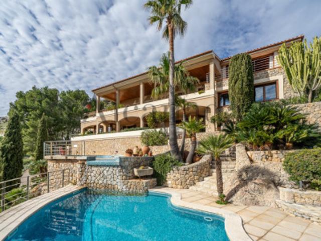 Chalet en venta en Pollença photo 0