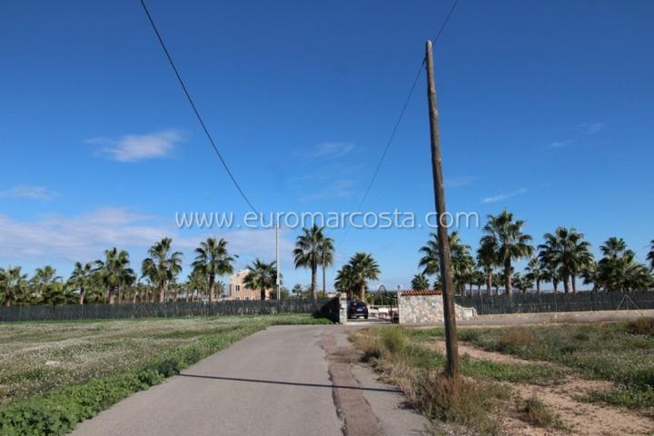 Chalet en venta en Elche, LAS BAYAS photo 0