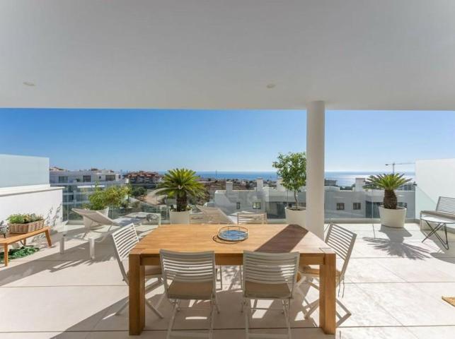 Apartamento en venta en Fuengirola, El Higueron photo 0