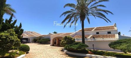 Casa con terreno en venta en Alaior photo 0