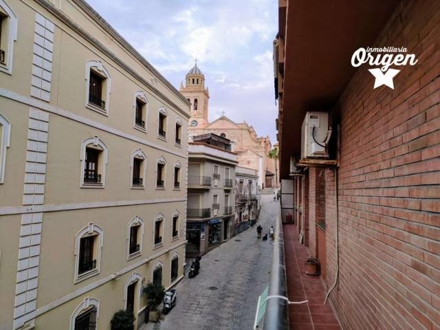 Piso en venta en Almuñécar photo 0