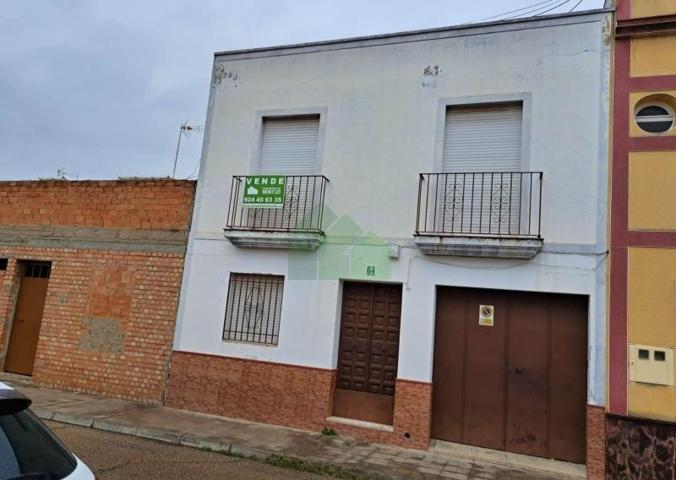 Casa con terreno en venta en Montijo, SOLARES DE MORENO photo 0
