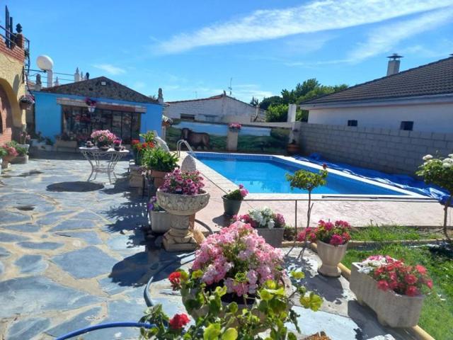 Chalet en venta en Calvarrasa de Abajo, Calvarrasa De Abajo photo 0