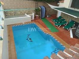 Chalet en venta en Vélez-Málaga photo 0