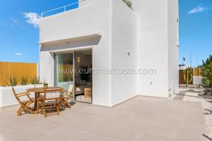 Chalet en venta en San Fulgencio, LA MARINA photo 0