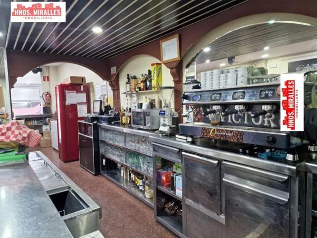 Local comercial en venta en Elche, Carrus photo 0