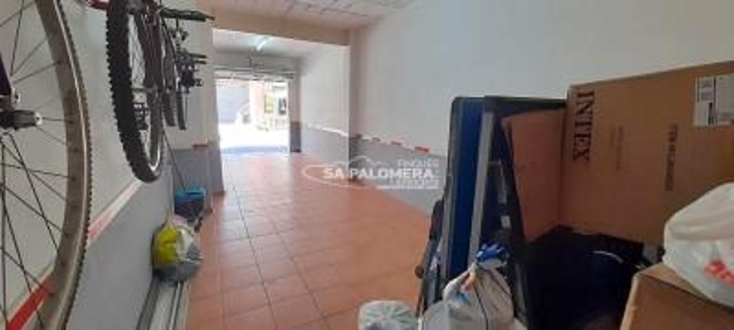 Local comercial en venta en Blanes photo 0