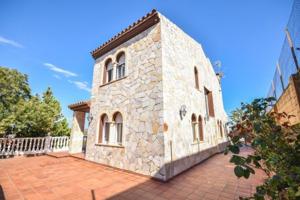 Casa en venta en Malgrat de Mar, Maresme photo 0