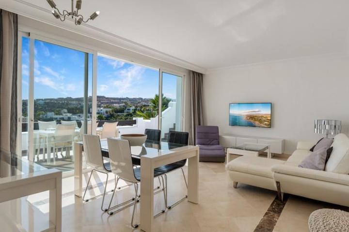 Duplex en venta en Benahavís, La Alqueria photo 0