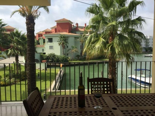 Apartamento en venta en Sotogrande, Sotogrande photo 0