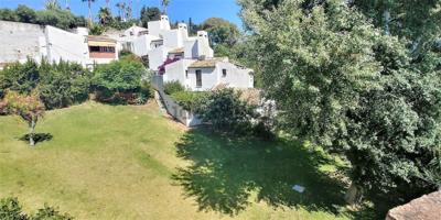 Chalet en venta en Estepona, Urb. Bahia Dorada photo 0