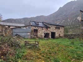 Casa en venta en Cabrillanes, Torre de Babia photo 0