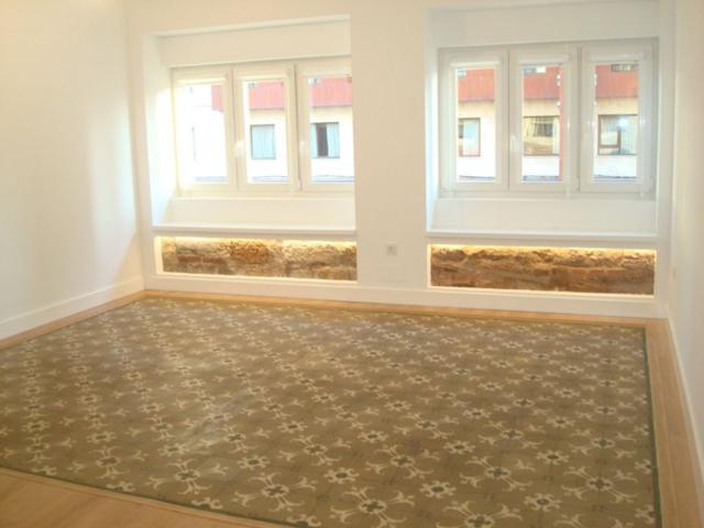 Apartamento en venta en León, Centro photo 0