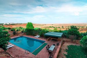 Chalet en venta en Mairena del Alcor photo 0