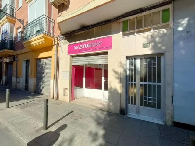 Local comercial en venta en Almería, Plaza Pavía photo 0