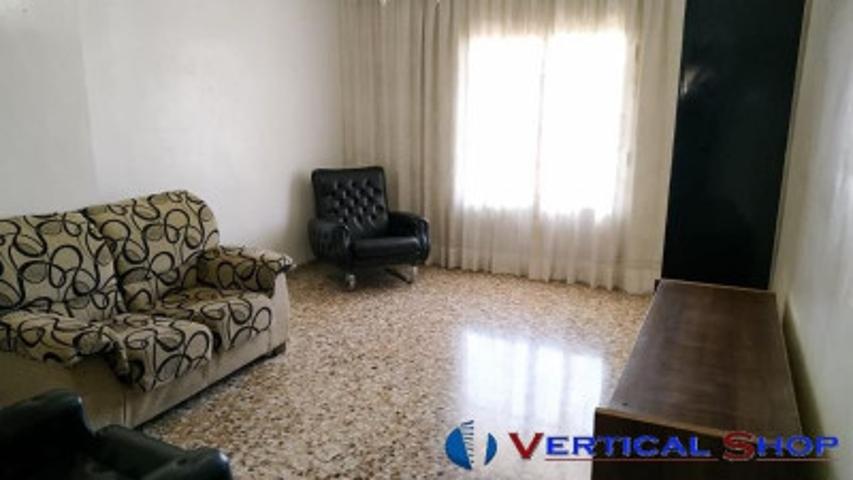 Casa en venta en Caudete, Avenida de Valencia photo 0