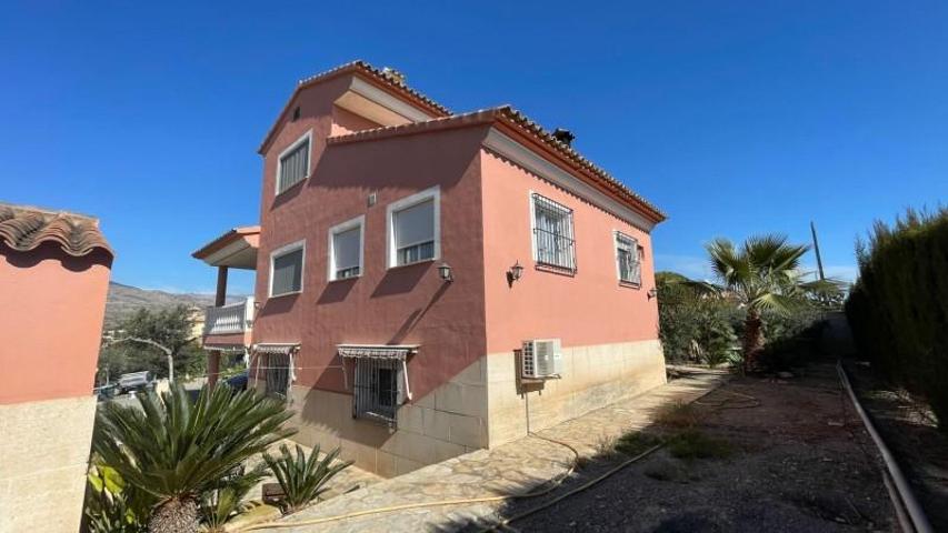 Chalet en venta en Villajoyosa, Villajoyosa photo 0