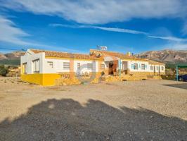 Edificio en venta en Chirivel, Chirivel photo 0