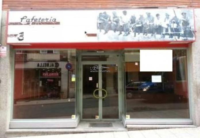 Local comercial en venta en Oviedo, Oviedo photo 0