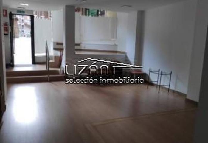 Local comercial en venta en Oviedo, Oviedo photo 0