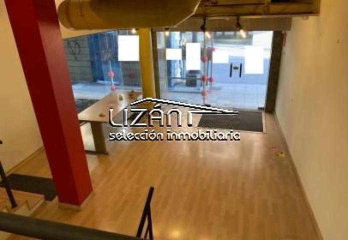 Local comercial en venta en Oviedo, Oviedo photo 0