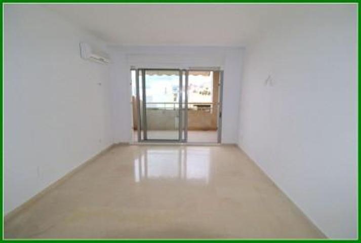 Apartamento en venta en Marbella, Costa del Sol photo 0