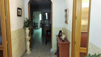 Casa en venta en La Roda, Centro photo 0