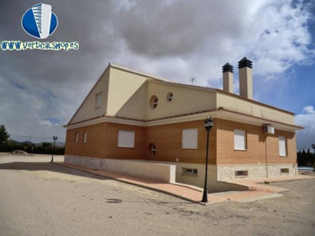 Chalet en venta en Yecla, Yecla photo 0