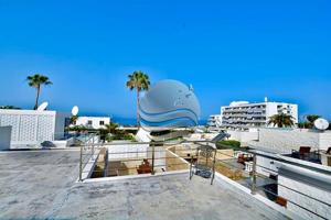 Chalet en venta en Adeje, Calle Gran Bretaña, 38660 photo 0