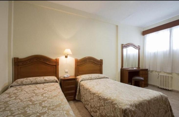 Edificio en venta en Córdoba, Plaza aladreros photo 0