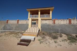 Chalet en venta en Guardamar del Segura, Playa photo 0