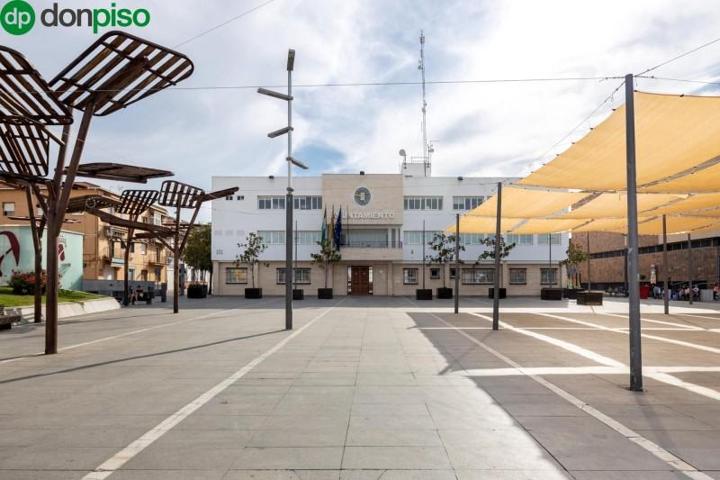 Local comercial en venta en Armilla, Ayuntamiento photo 0