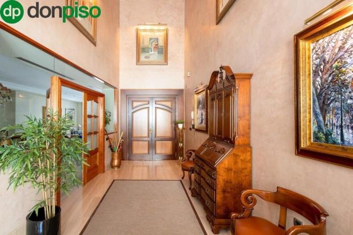 Chalet en venta en Granada, Beiro photo 0